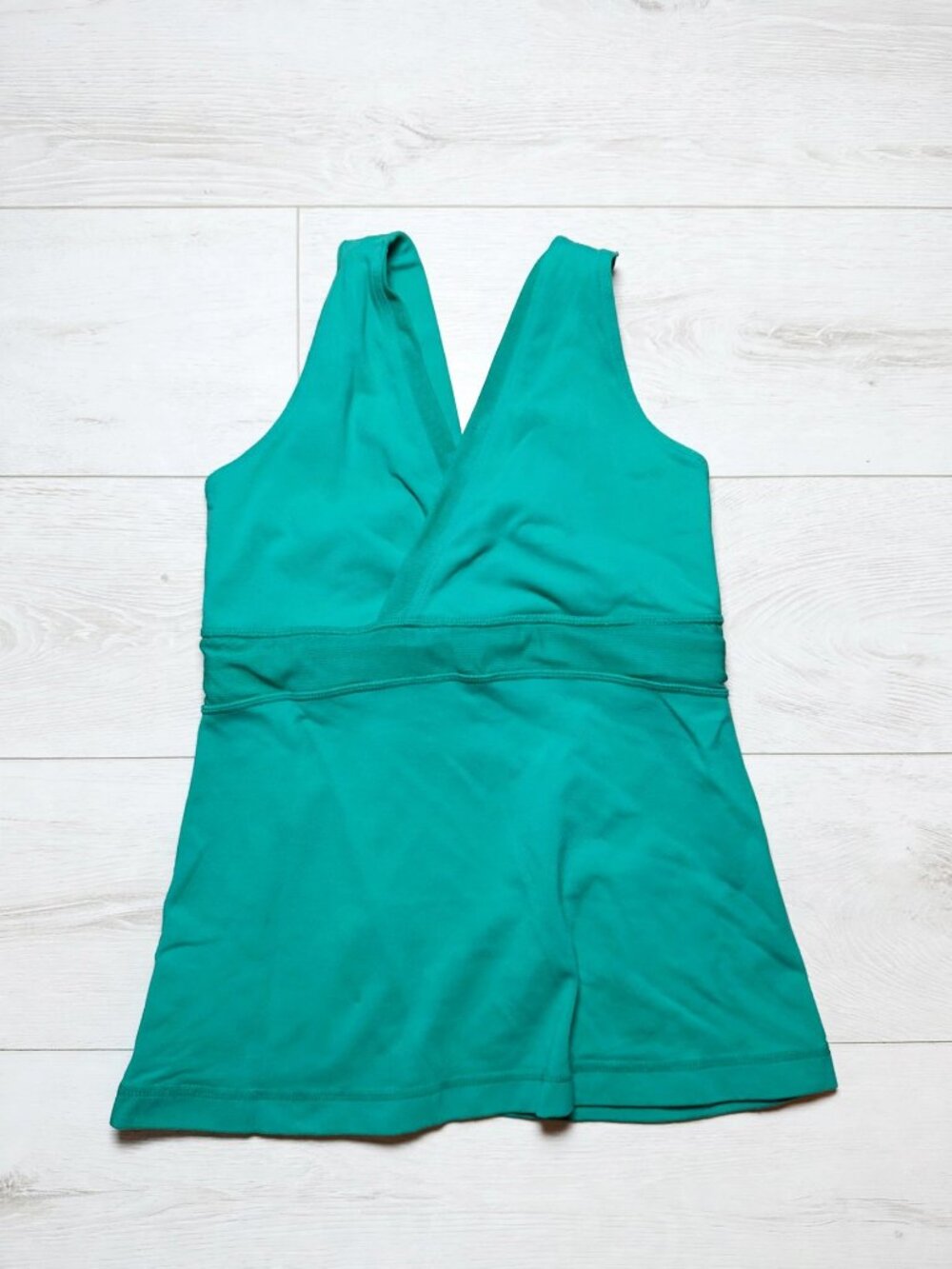 Lululemon Turquoise Tank Top Size 6 Built In Bra